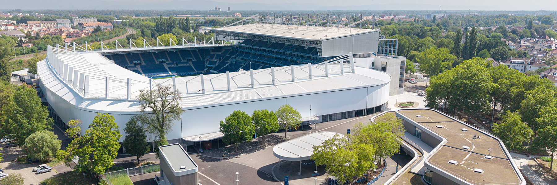 Vue panoramique du stade de la Meinau à Strasbourg